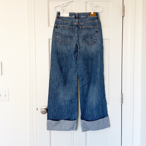 NWT AMERICAN EAGLE jeans size 2 short super high rise baggy wide leg blue denim - Picture 2 of 6